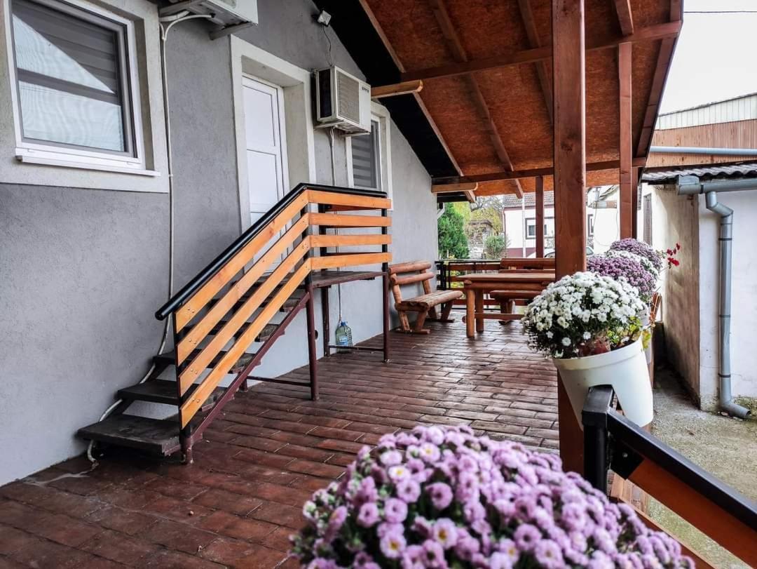 S. A. L. Prenociste Apartamento Zrenjanin Exterior foto